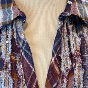 BKE plaid vneck button down M